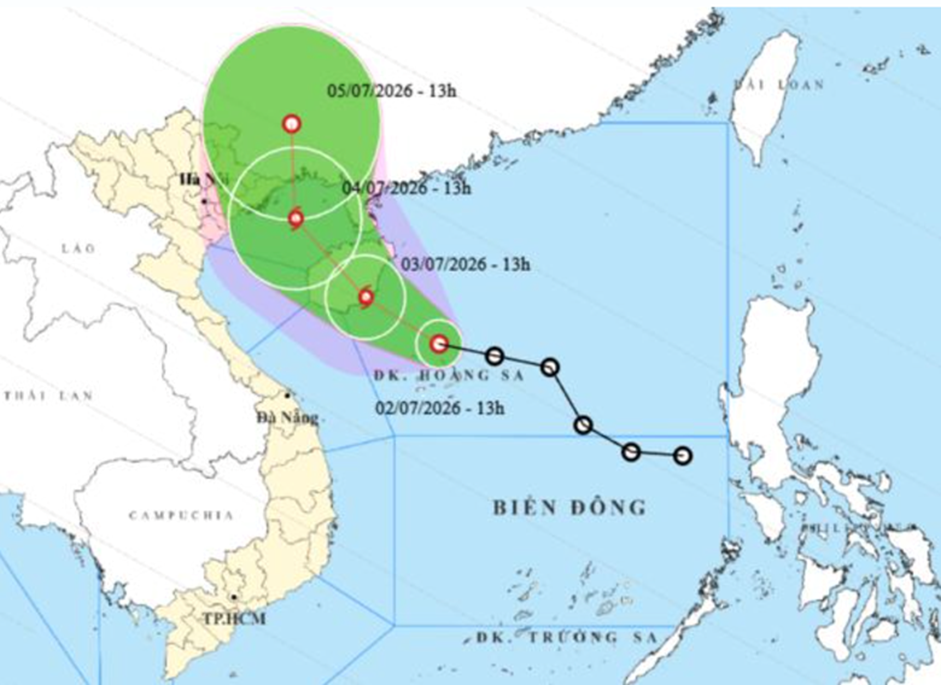 Ứng phó áp thấp nhiệt đới: Khuyến cáo tàu thuyền không đi vào vùng nguy hiểm - Ảnh 1.