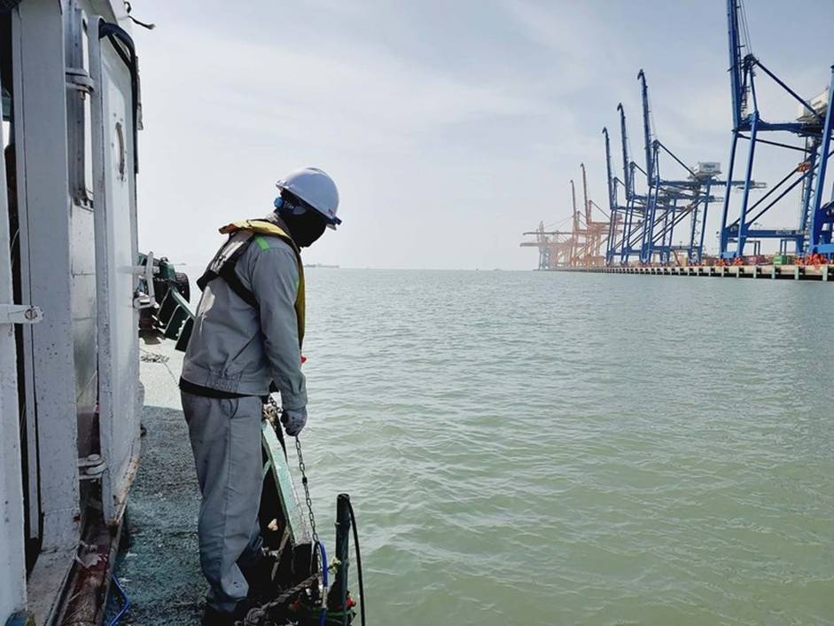 Công bố tần suất khảo sát vùng nước trước bến cảng, luồng hàng hải - Ảnh 1.